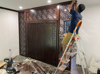 Vách Ngăn Phòng Thờ Trang Trí Đẹp Mắt Với Công Nghệ CNC Hiện Đại